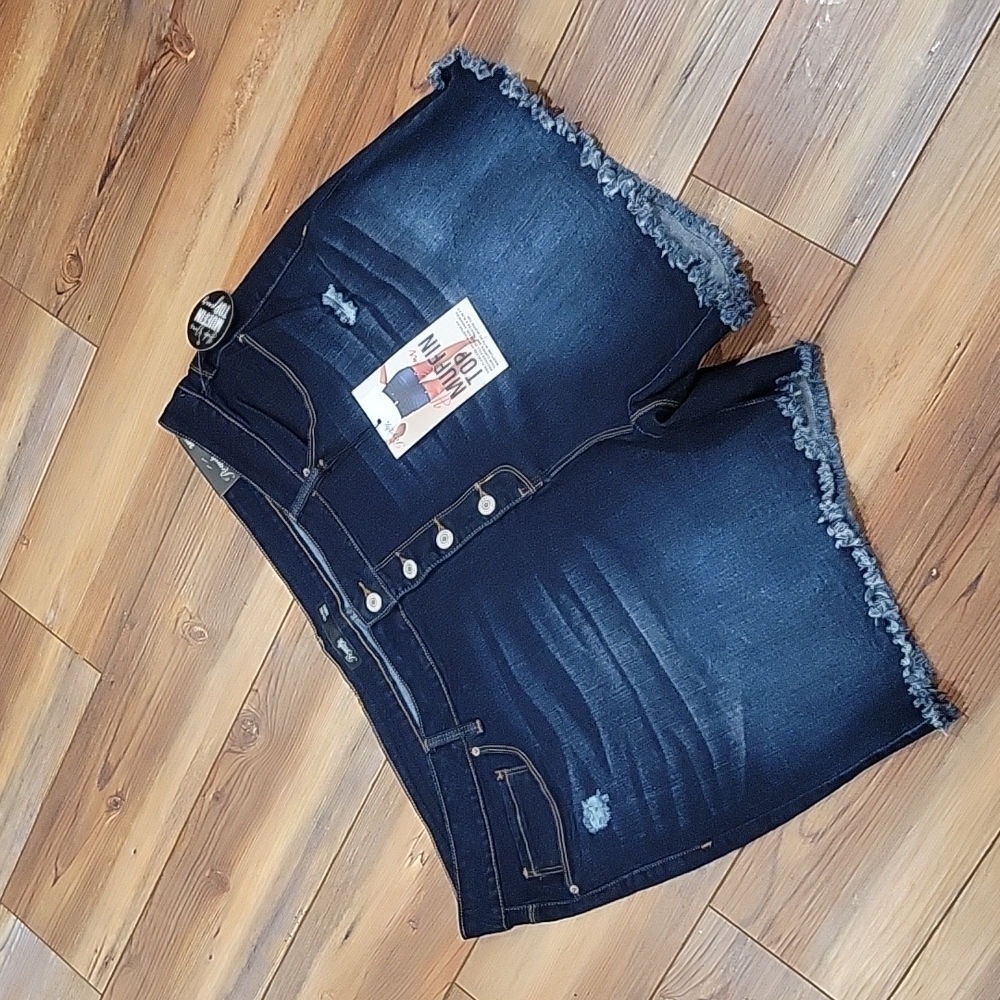 🆕 Royalty for me high rise Jean shorts